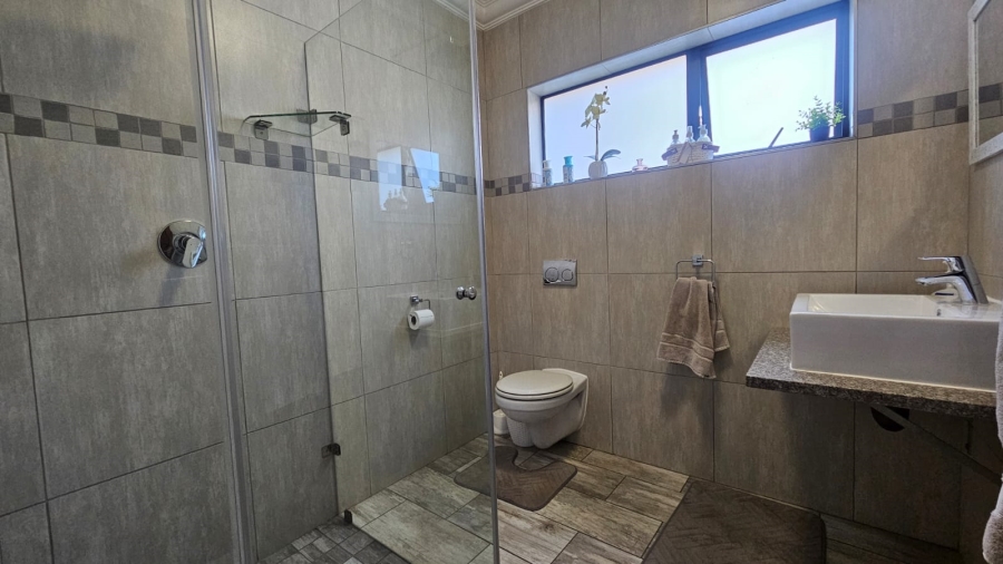 4 Bedroom Property for Sale in Midstream Ridge Gauteng