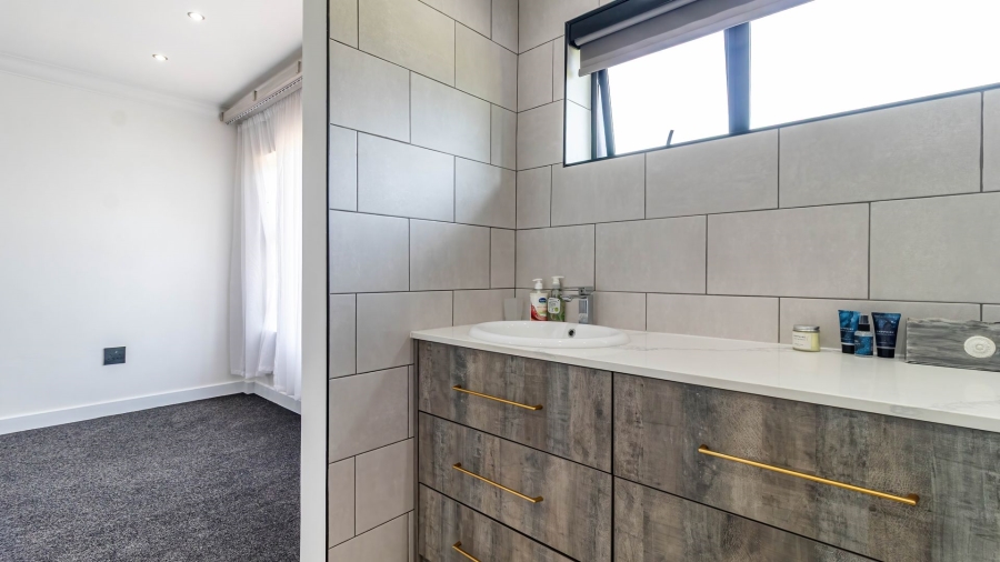 3 Bedroom Property for Sale in Rynfield Gauteng