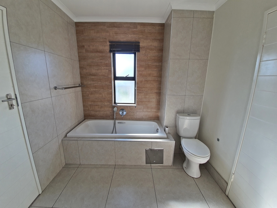 To Let 2 Bedroom Property for Rent in Golden Fields Estate Gauteng