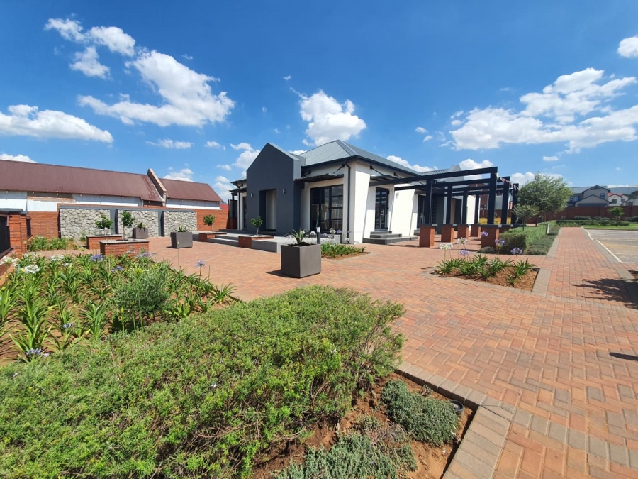 To Let 2 Bedroom Property for Rent in Golden Fields Estate Gauteng