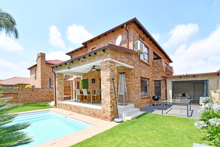3 Bedroom Property for Sale in North Riding Gauteng