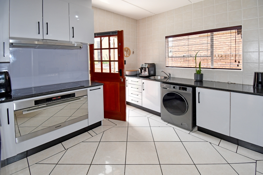 3 Bedroom Property for Sale in North Riding Gauteng