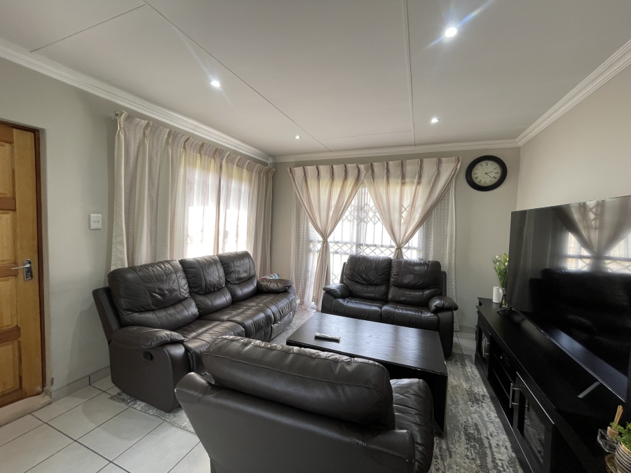 3 Bedroom Property for Sale in Sunair Park Gauteng