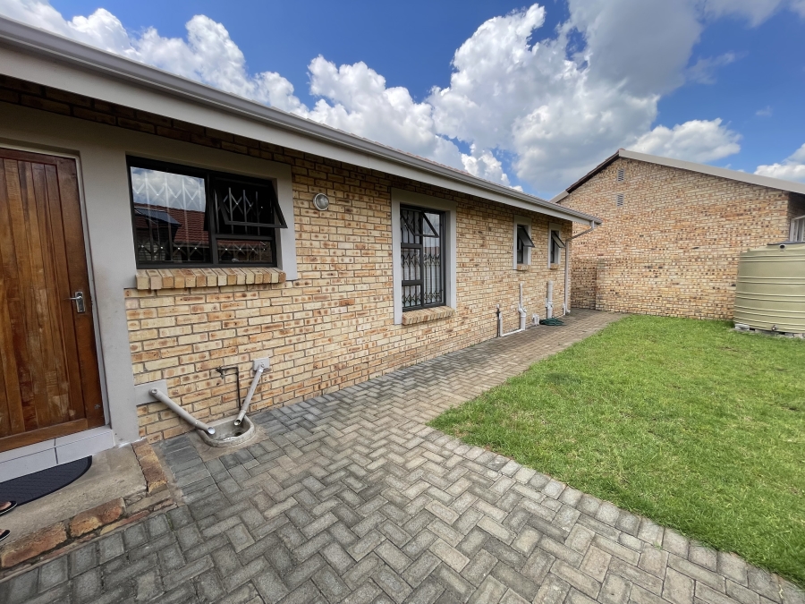 3 Bedroom Property for Sale in Sunair Park Gauteng