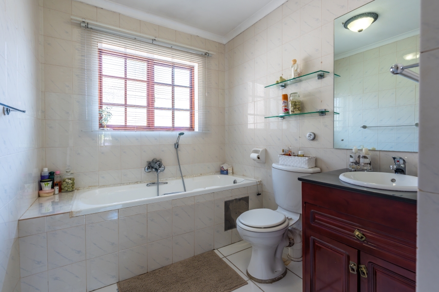 3 Bedroom Property for Sale in Douglasdale Gauteng