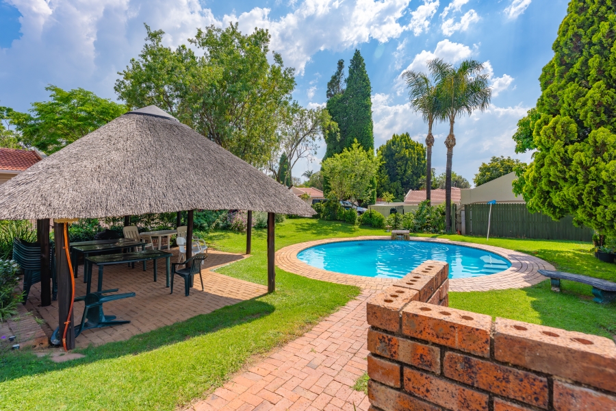 3 Bedroom Property for Sale in Douglasdale Gauteng