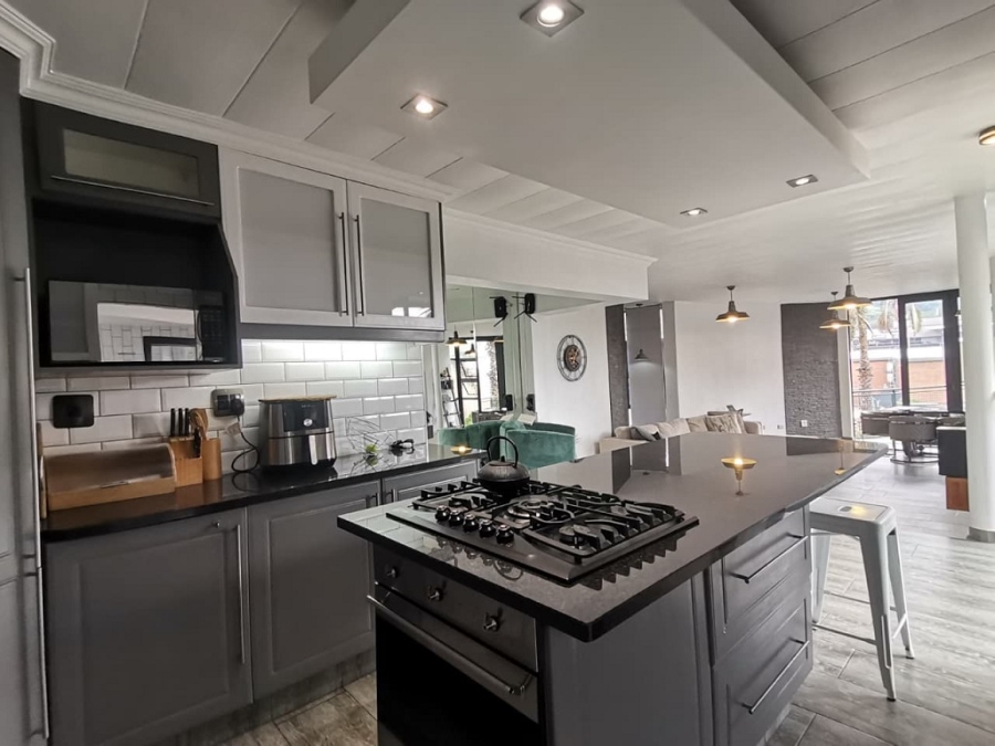 2 Bedroom Property for Sale in Bassonia Gauteng