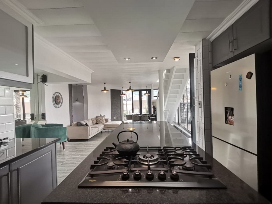 2 Bedroom Property for Sale in Bassonia Gauteng