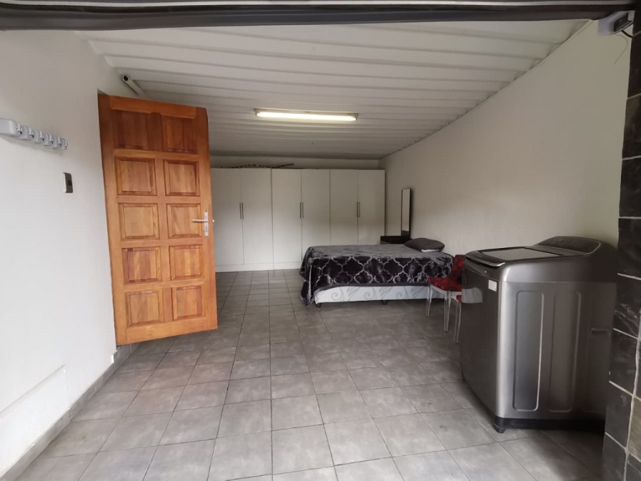 2 Bedroom Property for Sale in Bassonia Gauteng