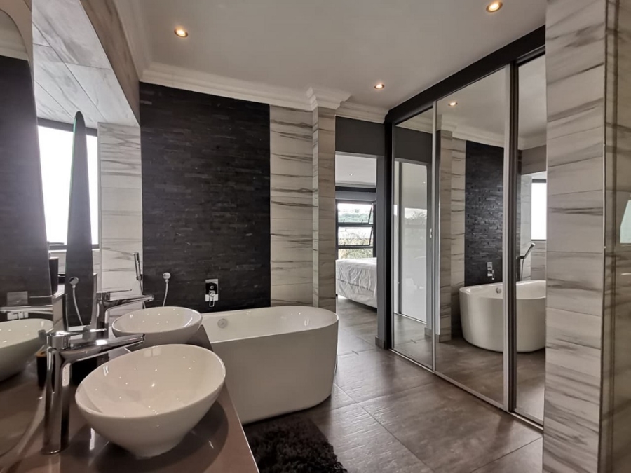 2 Bedroom Property for Sale in Bassonia Gauteng