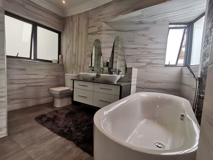 2 Bedroom Property for Sale in Bassonia Gauteng