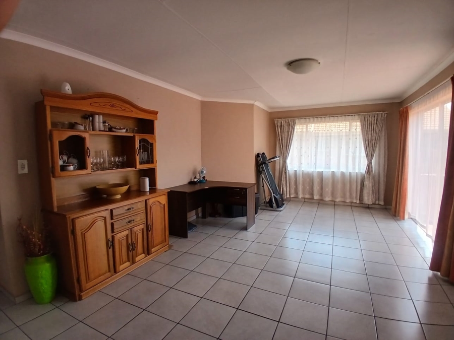 3 Bedroom Property for Sale in Terenure Gauteng