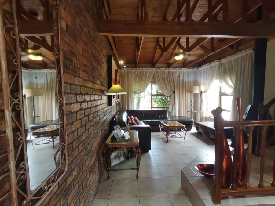 3 Bedroom Property for Sale in Mulbarton Gauteng