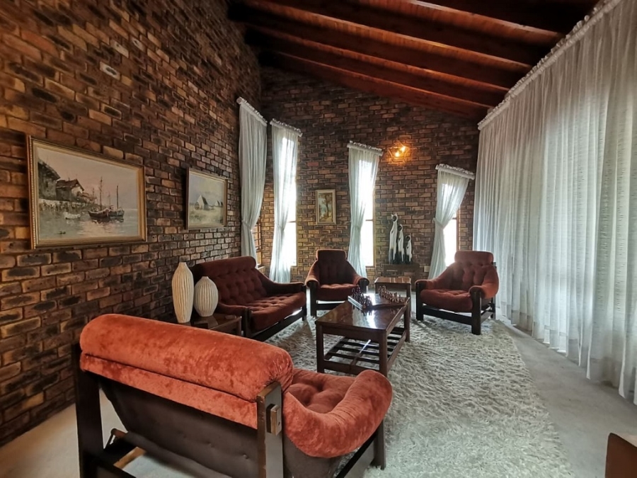 3 Bedroom Property for Sale in Mulbarton Gauteng