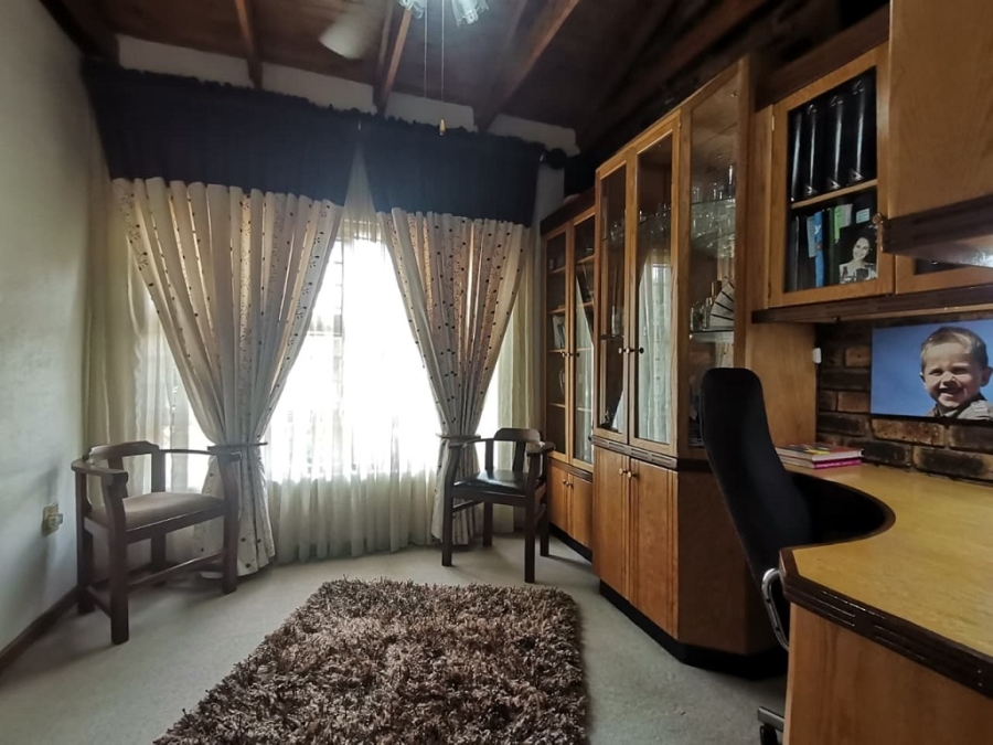 3 Bedroom Property for Sale in Mulbarton Gauteng