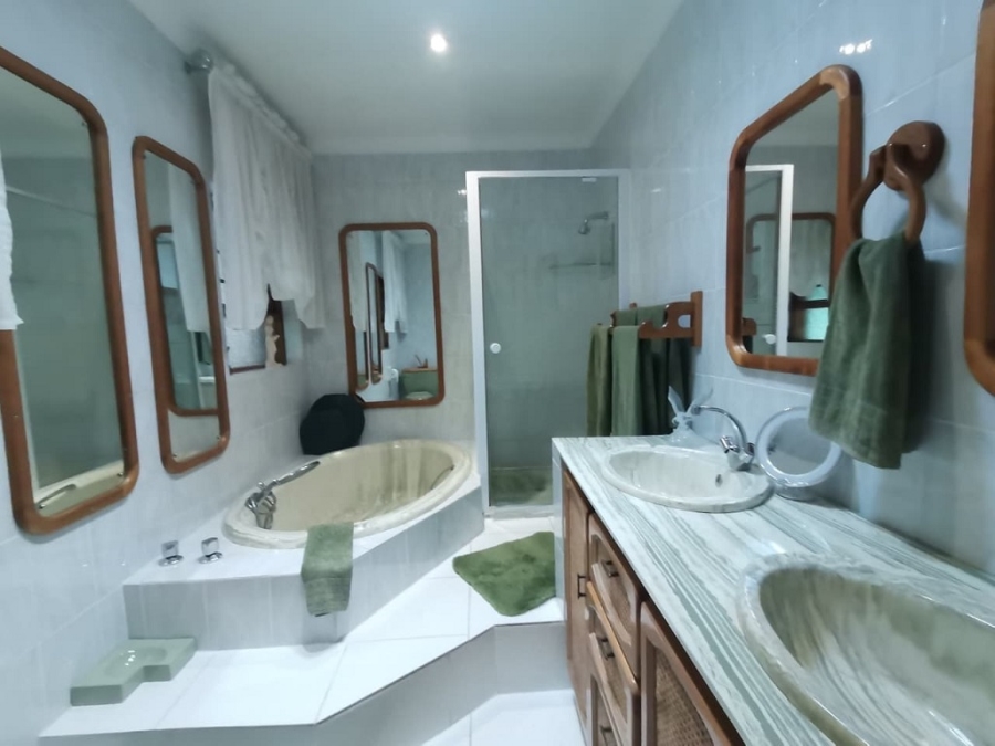 3 Bedroom Property for Sale in Mulbarton Gauteng