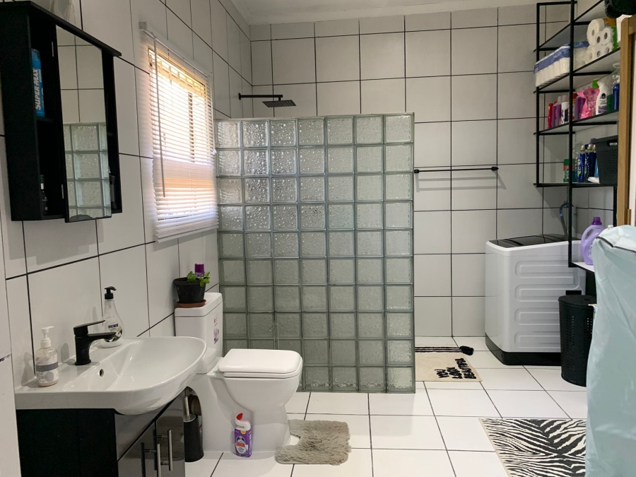 3 Bedroom Property for Sale in Hillshaven Gauteng