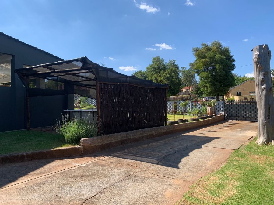 3 Bedroom Property for Sale in Hillshaven Gauteng