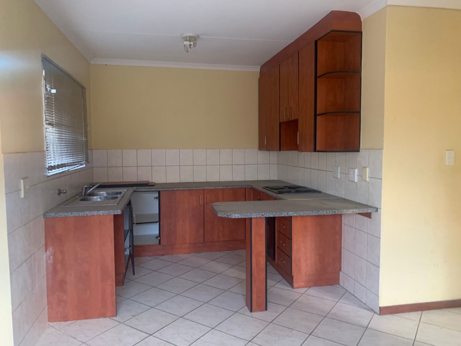 2 Bedroom Property for Sale in Greenhills Gauteng