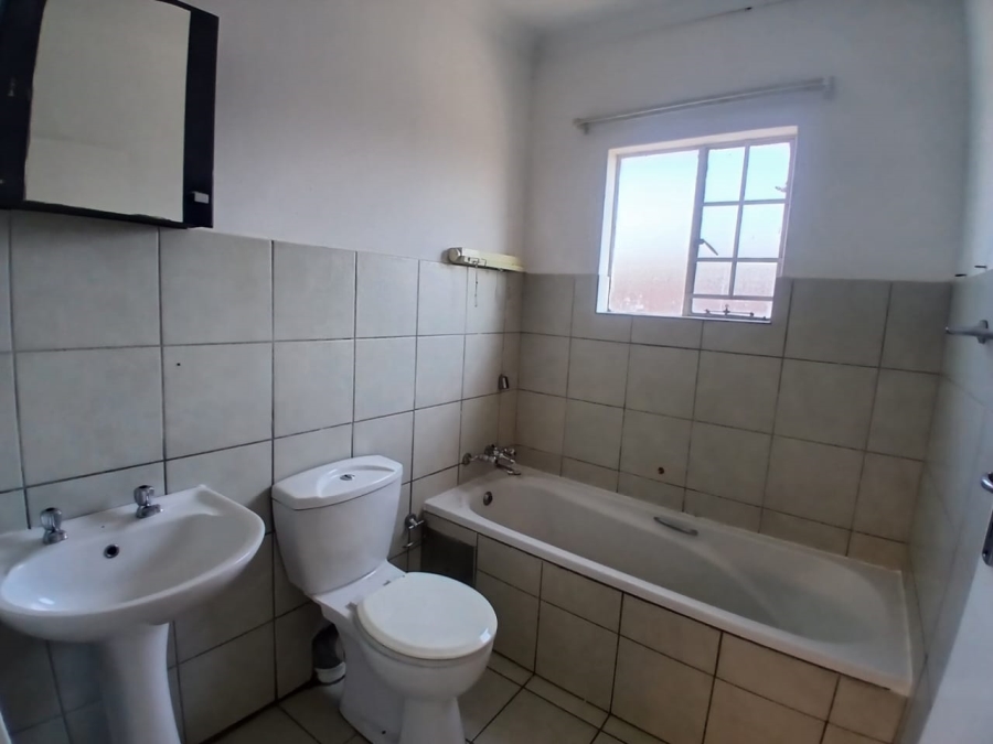 2 Bedroom Property for Sale in Kempton Park Central Gauteng