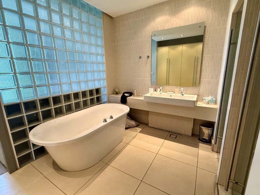 To Let 2 Bedroom Property for Rent in Melrose Gauteng