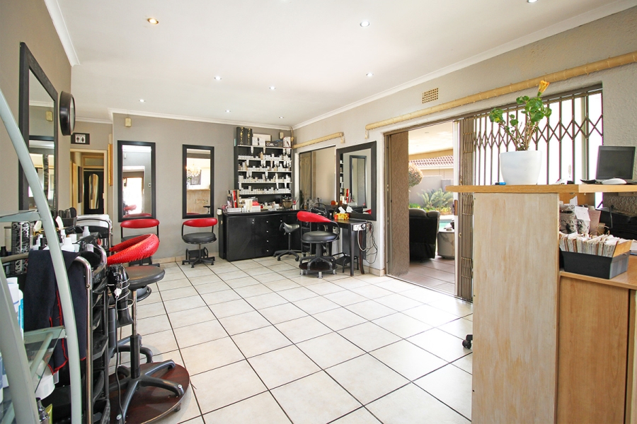 3 Bedroom Property for Sale in Van Riebeeck Park Gauteng