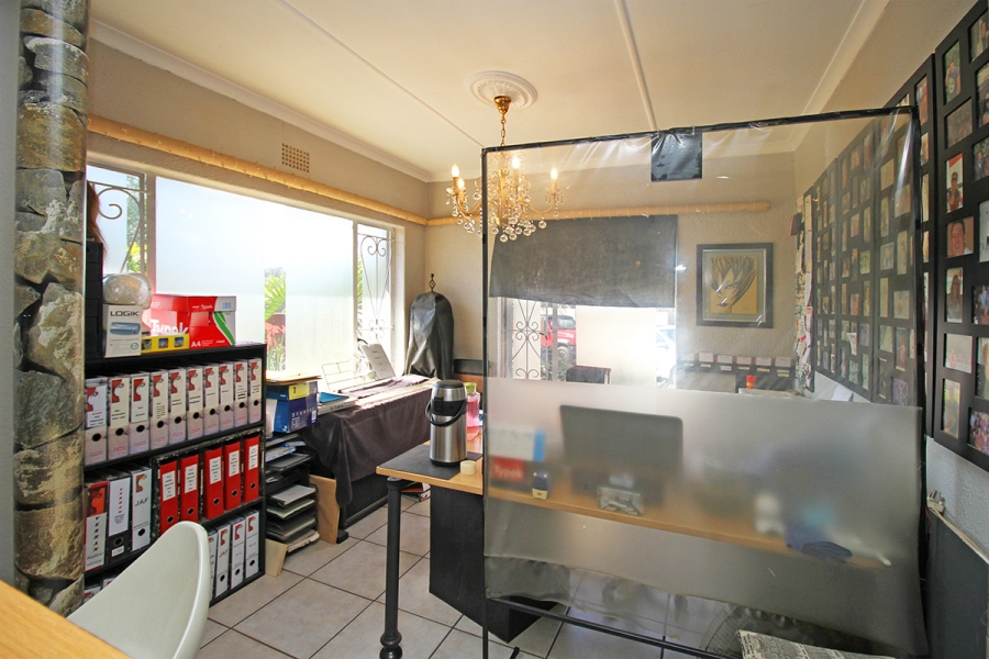 3 Bedroom Property for Sale in Van Riebeeck Park Gauteng