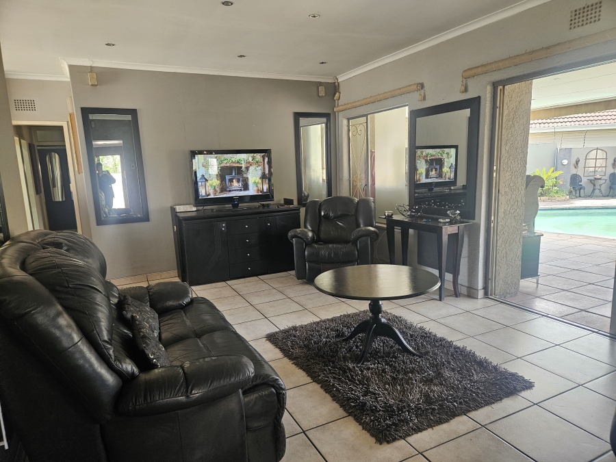 3 Bedroom Property for Sale in Van Riebeeck Park Gauteng