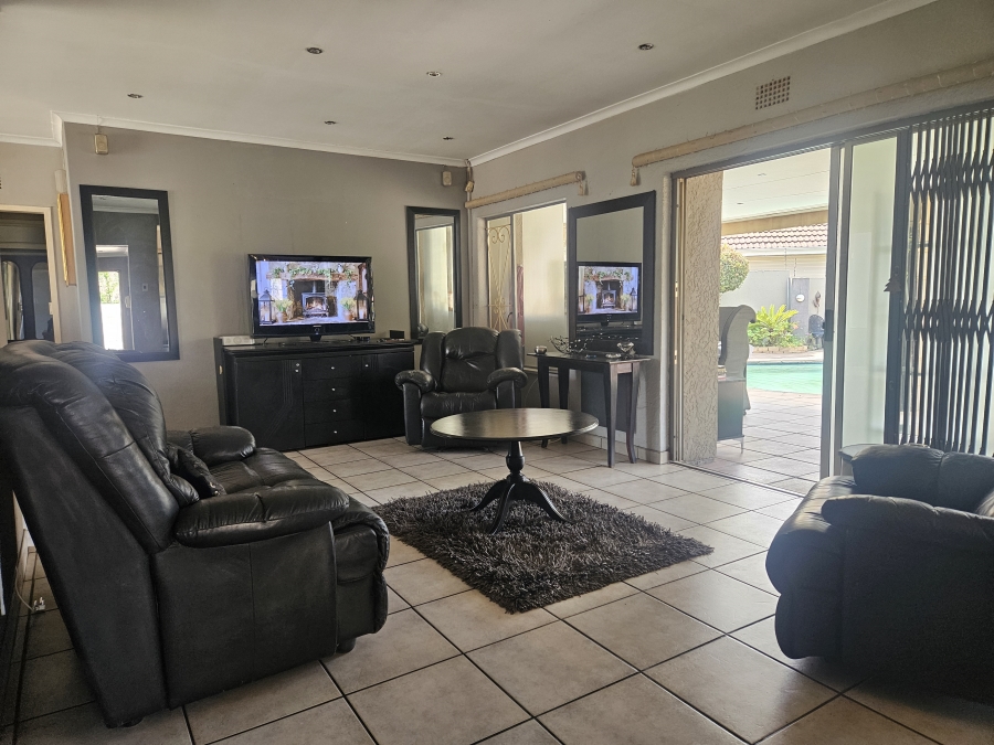 3 Bedroom Property for Sale in Van Riebeeck Park Gauteng
