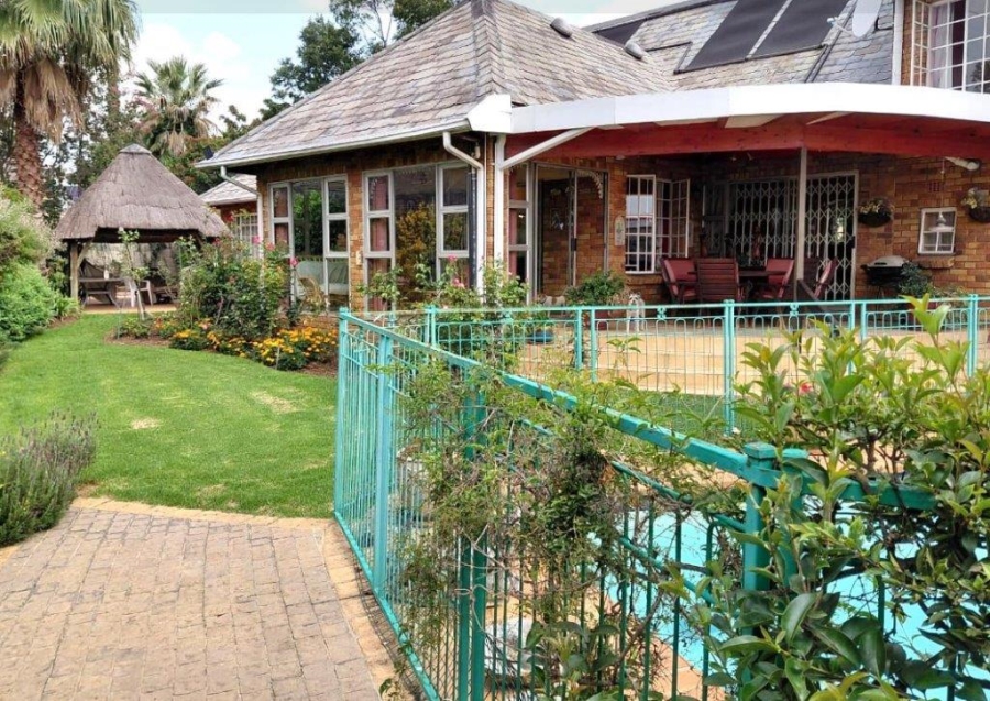 4 Bedroom Property for Sale in Dowerglen Ext 2 Gauteng