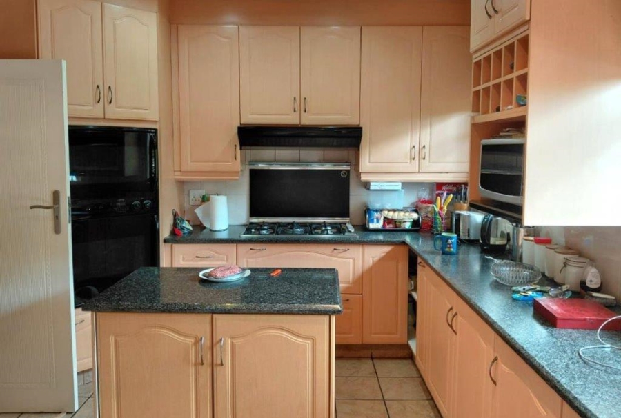 4 Bedroom Property for Sale in Dowerglen Ext 2 Gauteng