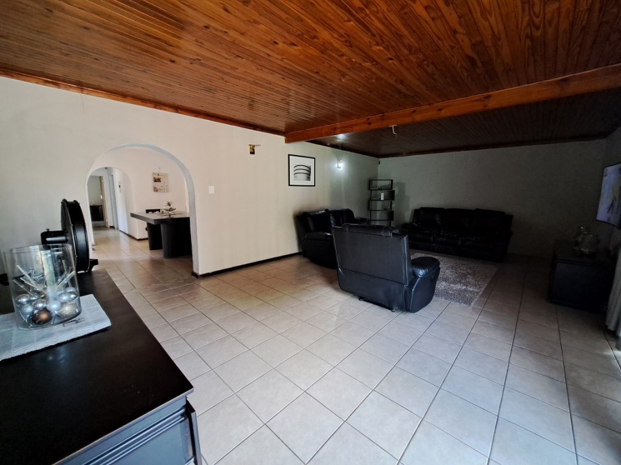 To Let 4 Bedroom Property for Rent in Mayberry Park Gauteng