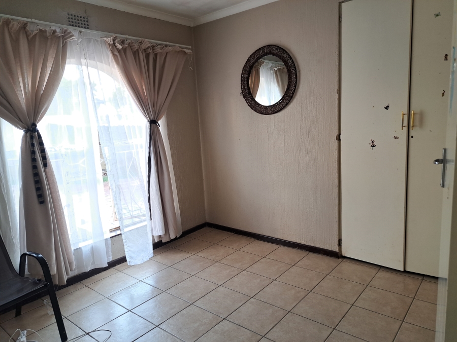 To Let 4 Bedroom Property for Rent in Mayberry Park Gauteng