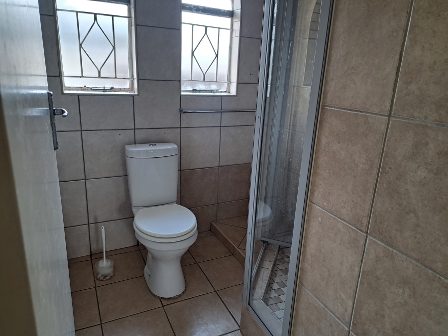 To Let 4 Bedroom Property for Rent in Mayberry Park Gauteng