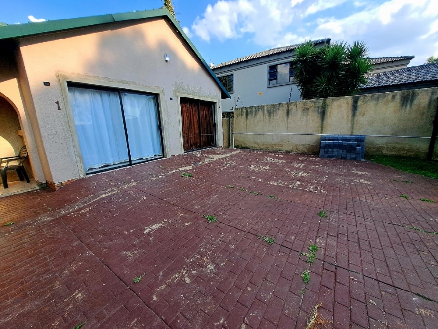 To Let 4 Bedroom Property for Rent in Mayberry Park Gauteng