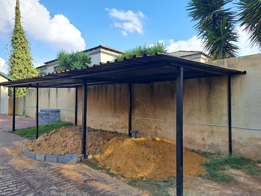 To Let 4 Bedroom Property for Rent in Mayberry Park Gauteng