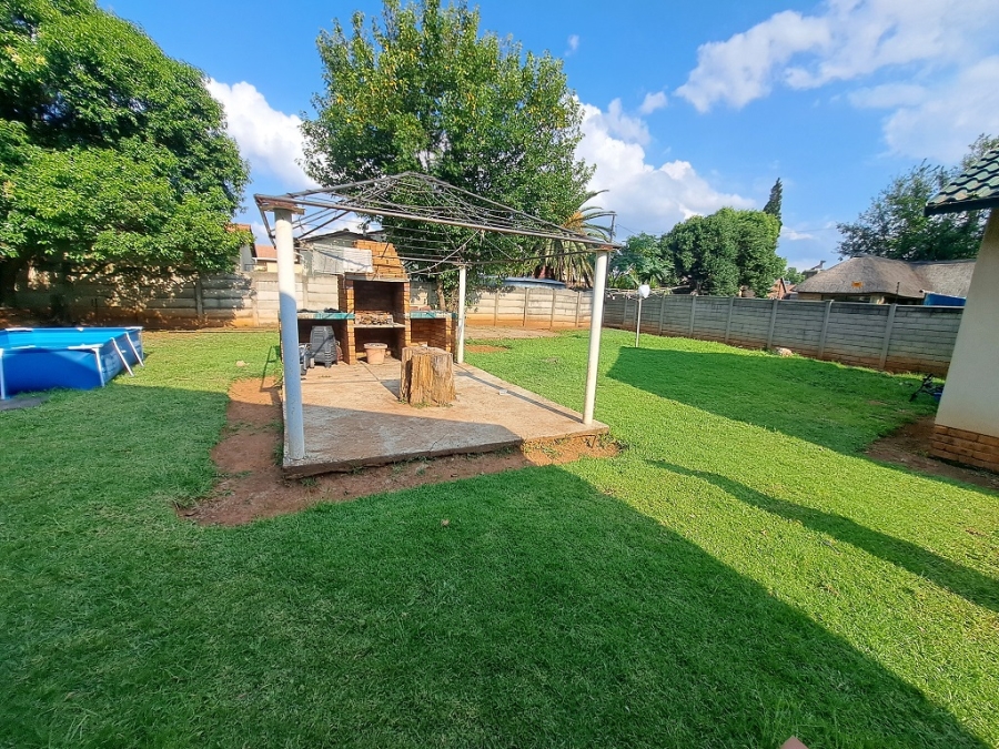 To Let 4 Bedroom Property for Rent in Mayberry Park Gauteng