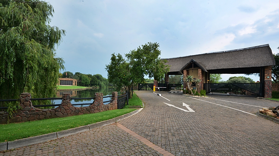 2 Bedroom Property for Sale in Glen Marais Gauteng