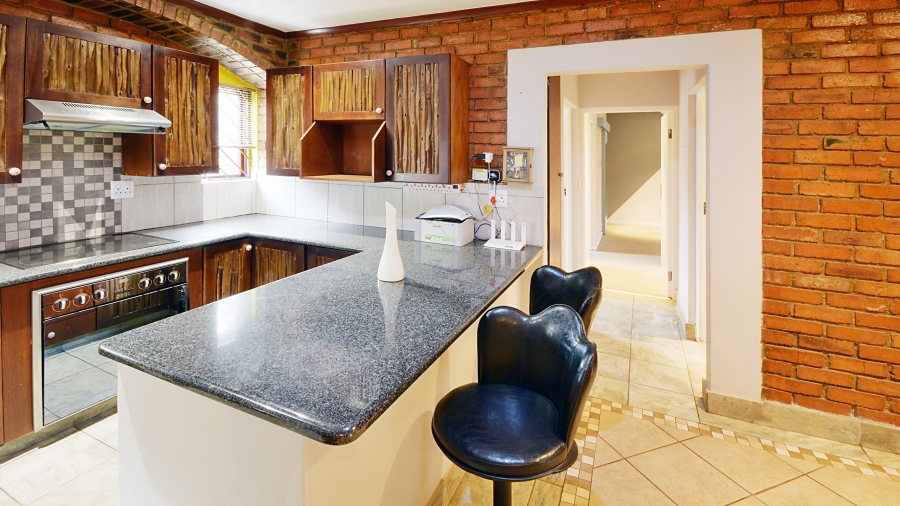 2 Bedroom Property for Sale in Glen Marais Gauteng