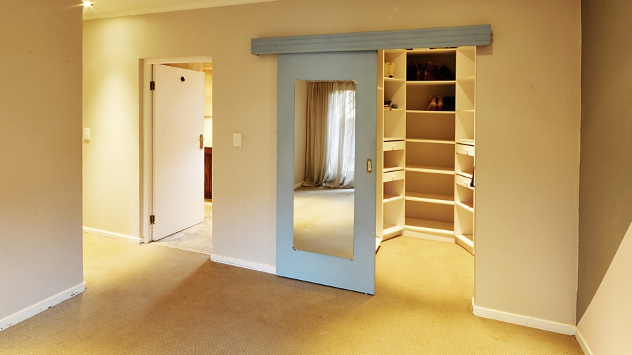 2 Bedroom Property for Sale in Glen Marais Gauteng