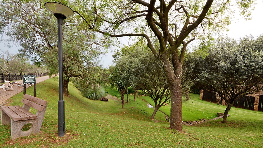 2 Bedroom Property for Sale in Glen Marais Gauteng