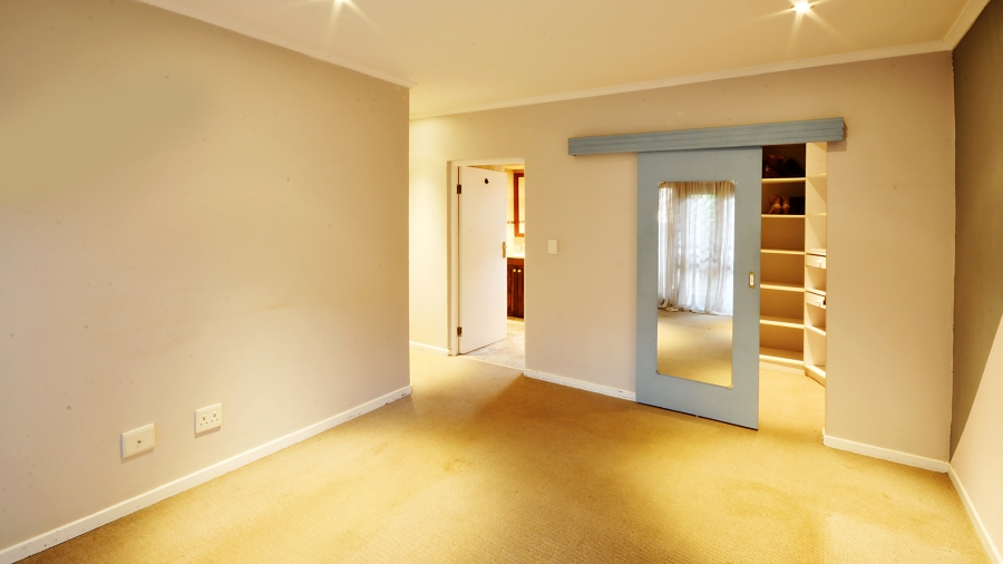 2 Bedroom Property for Sale in Glen Marais Gauteng