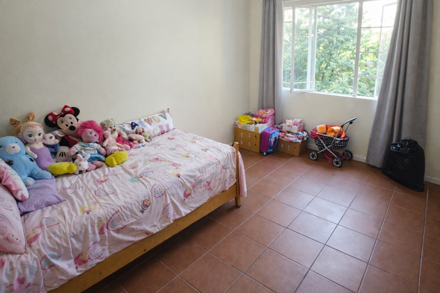 3 Bedroom Property for Sale in Die Hoewes Gauteng