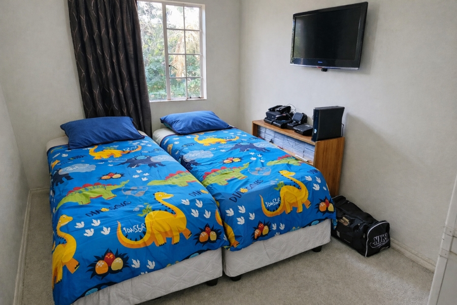 3 Bedroom Property for Sale in Die Hoewes Gauteng