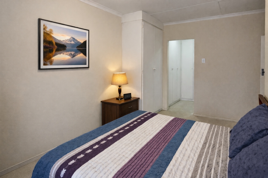 3 Bedroom Property for Sale in Die Hoewes Gauteng