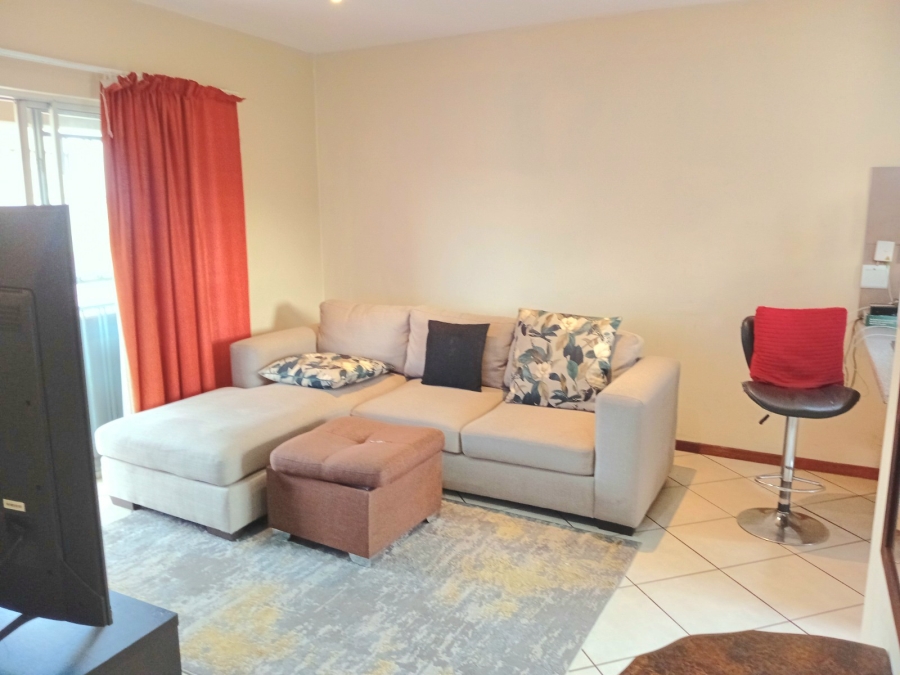 2 Bedroom Property for Sale in Monavoni Gauteng