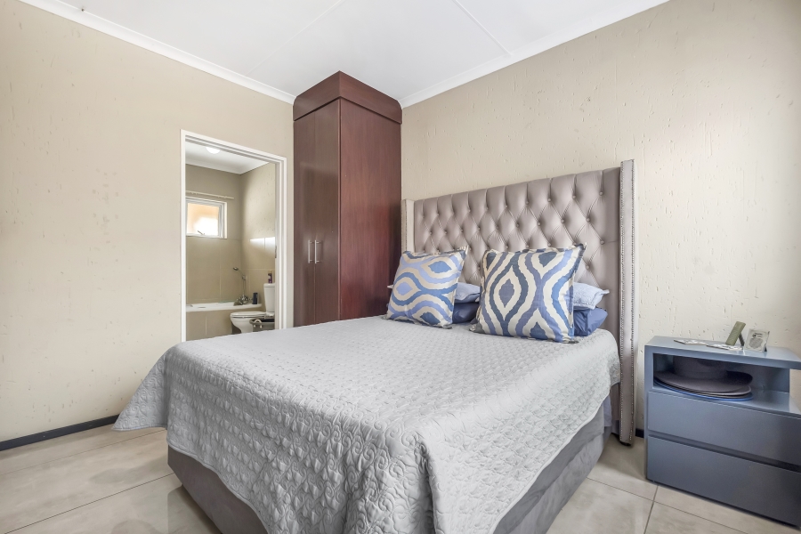 1 Bedroom Property for Sale in Ferndale Gauteng