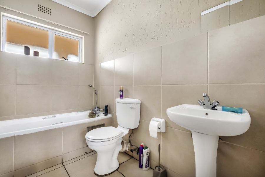 1 Bedroom Property for Sale in Ferndale Gauteng