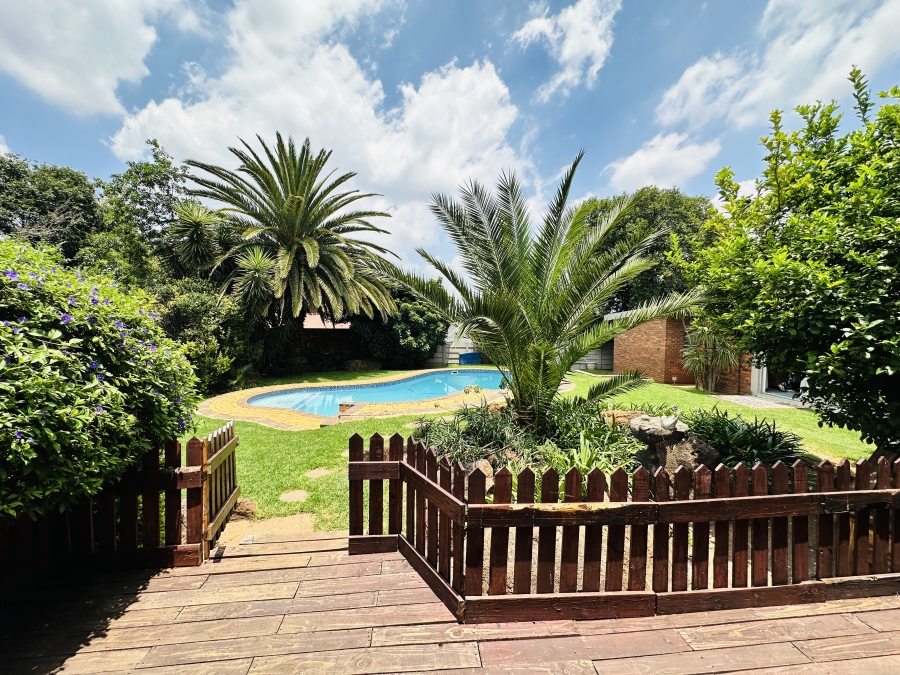 4 Bedroom Property for Sale in Verwoerdpark Gauteng