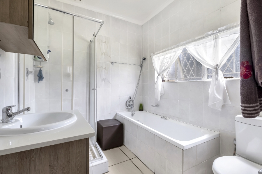 2 Bedroom Property for Sale in Westdene Gauteng